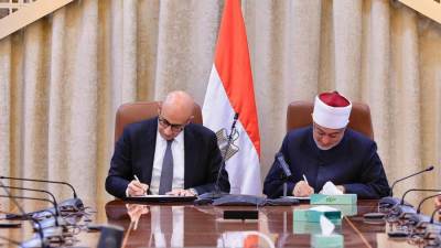 مذكرة تفاهم بين دار الافتاء ووزارة التعليم لمحو الأمية الدينية وترسيخ الفكر الوسطي