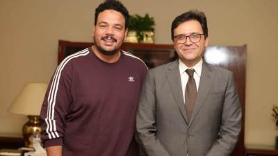 وزير الثقافة يبحث التعاون الفني مع الفنان مصطفى غريب لدعم الإبداع الشبابي