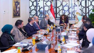 التنمية المحلية تبحث مع قيادات جهاز تنظيم إدارة المخلفات الوضع الراهن لتنفيذ منظومة إدارة المخلفات وسبل التطوير