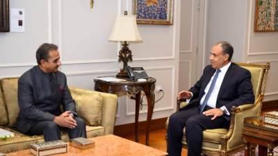 وزير الخارجية يستقبل وزير الدولة للشئون الخارجية الهندي