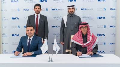 سمارى، بالشراكة مع راية القابضة، تطلق مصنع تجميع عربات الجولف الكهربائية في المملكة العربية السعودية