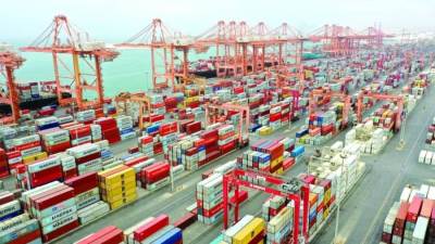 لدعم بيئة الأعمال والاستثمار... عُمان توقع 37 مذكرة تفاهم وتنظم 159 فعالية خلال 2025