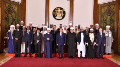 الرئيس عبدالفتاح السيسي يلتقي وزير الأوقاف والشؤون الدينية العُمانى 