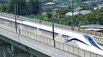 قطار اليابان الخارق.. عندما تصبح السرعة فلسفة وطن