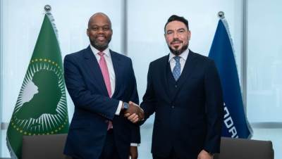 هيونداي موتور الشرق الأوسط وأفريقيا تستقبل الأمين العام لمنطقة التجارة الحرة القارية الأفريقية في زيارة تاريخية بدبي