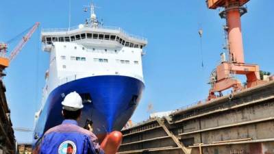 ترسانة الإسكندرية تدشن قاطرات الجيل الجديد بقوة شد 90 طنًا لصالح ميناء الاسكندرية