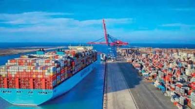 ميناء الإسكندرية يقود انتعاشة الموانئ المصرية رغم اضطرابات البحر الأحمر