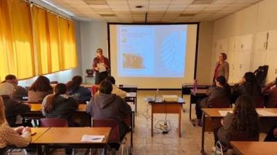 زيارة برلمانية ألمانية للمدرسة الألمانية سان شارل بورومي بالقاهرة لتعزيز التعاون التعليمي