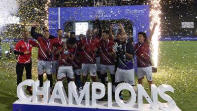 بدعم من شركة مبادلة للاستثمار ختام استثنائي لمنافسات "دوري سلوشنز+ المجتمعي لكرة القدم" في أبوظبي