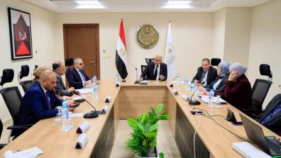 للقضاء على الفترة المسائية بمدارس المرحلة الابتدائية .. وزير التعليم يعقد اجتماعًا مع مديرى المديريات التعليمية عبر تقنية الفيديو كونفرانس لمناقشة الخطة التنفيذية 