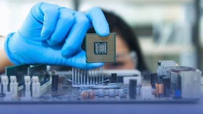 عُمان على أعتاب تحول استراتيجي لتصبح مركزًا واعدًا في صناعة أشباه الموصلات