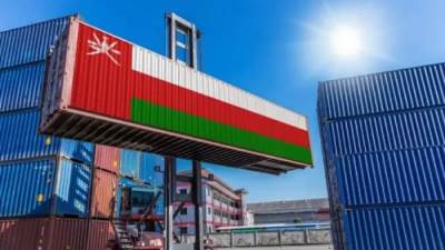 شبكة CNN الأمريكية تشيد بحفاظ سلطنة عُمان على زخمها التجاري بـ40 مليار ريال في 2025