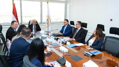 "هيميلي " الصينية تبحث إقامة مشروع إنتاج قوالب الإطارات والمكونات الصناعية باستثمارات 100 مليون دولار على مساحة 100 ألف متر مربع 