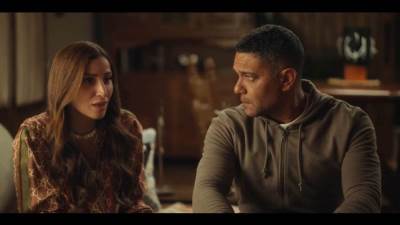 آسر ياسين يعترف لدينا الشربيني بحبه في  مسلسل "اتنين غيرنا"