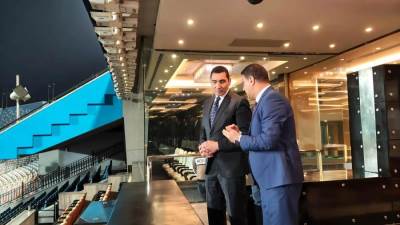 وزير الشباب والرياضة يتفقد ستاد القاهرة الدولي استعداداً لاستضافة المباريات المقبلة