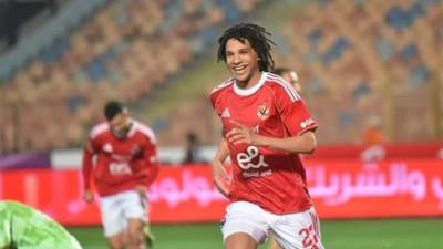 مروان أوتاكا وزيزو وتريزيجيه في تشكيل الأهلي الأساسي لمباراة المقاولون