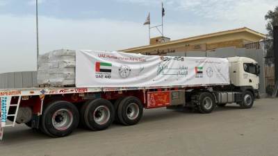 وكالة الإمارات للمساعدات تدعم غزة بقافلة جديدة من المساعدات الإنسانية عبر معبر كرم أبو سالم