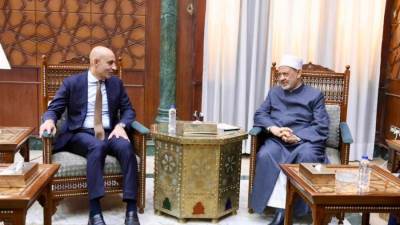 شيخ الأزهر ووزير التعليم يضعان خارطة طريق لتعليمٍ يحمي الهوية العربية ويستثمر في بناء المعلم"