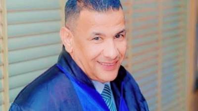 المهندس عماد النجار يهنئ الدكتور غزالي محمد ملثم بمناسبة حصوله على درجة الماجستير في علوم الرياضة