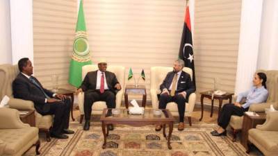 سفير الصومال لدى مصر يبحث مع نظيره الليبي سبل تعزيز العمل العربي المشترك