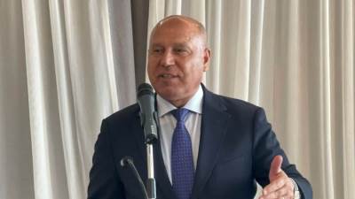 الوزير يستعرض استراتيجية تحويل مصر إلى مركز لوجستي عالمي