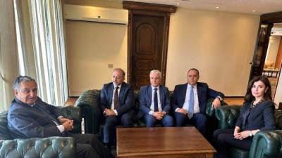 المندوب الدائم لدولة فلسطين يلتقي المرشح لمنصب الأمين العام لجامعة الدول العربية