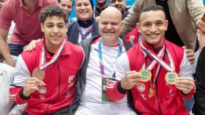 احتفالات في البعثة المصرية لرفع الأثقال بـ ذهبيات عبدالرحمن وأرقام عبدالراضي ببطولة العالم للناشئين 