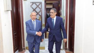 وزير الدولة للإعلام ورئيس الأكاديمية العربية يبحثان سبل تطوير التعليم الإعلامي الرقمي