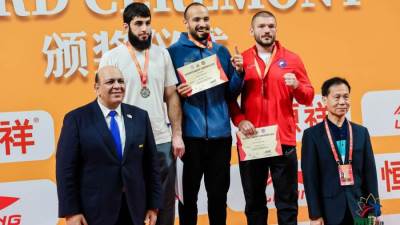 وزير الشباب والرياضة يهنئ بعثة الكونغ فو بالإنجاز التاريخي في كأس العالم بماكاو