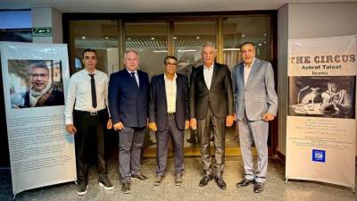 نجوم الفن يضيئون معرض “السيرك” بالبيت الروسي.. ومحمود حميدة يشيد بعدسة أشرف طلعت