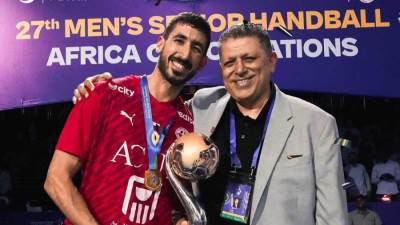 “يايا” فخر الرياضة المصرية يحصد دوري اليد الفرنسي مع باريس للعام الثاني على التوالي