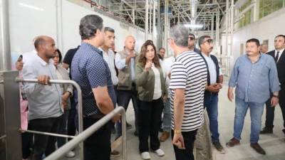 وزيرة التنمية المحلية ومحافظ البحر الأحمر يتفقدان المجزر الآلي الجديد بالغردقة