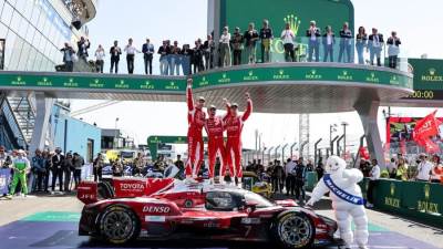 فوز ساحق لفريق TOYOTA RACING  في سباق لومان 24 ساعة