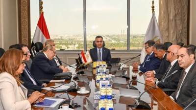 وزير التموين يبحث مع شركة إي فاينانس (E-Finance) التعاون في تنفيذ مشروع “كاري أون (CARRY ON)” وتطوير البنية التكنولوجية للمنافذ التموينية
