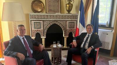 رئيس قطاع فلسطين بالجامعة العربية يلتقي السفير الفرنسي لدى مصر 