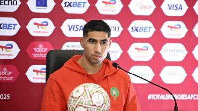 أشرف حكيمي يكتب التاريخ.. قائد المغرب يصبح الأكثر مشاركة أفريقيًا في كأس العالم