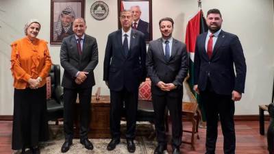 دياب اللوح  يستقبل المندوب الدائم لدولة فلسطين لدى جامعة الدول العربية