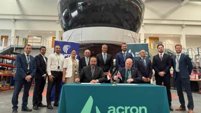 مصر للطيران تجدد شراكتها الاستراتيجية مع Acron Aviation 