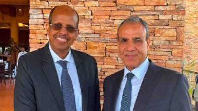 وزير الخارجية يلتقي رئيس مفوضية الاتحاد الأفريقي لبحث سبل دعم العمل الأفريقي المشترك