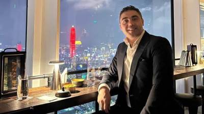 النائب وسيم كمال عثمان يهنئ رجل الأعمال عماد بريش بمناسبة زفافه
