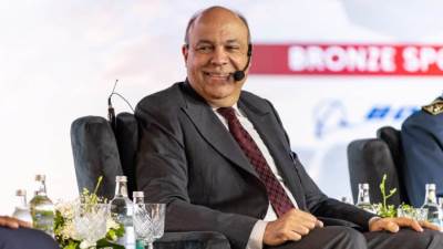 وزير الطيران المدني يشارك في منتدى «Aerospace Future Technology Symposium» ويستعرض مستقبل الذكاء الاصطناعي والقوى العاملة في قطاع الطيران