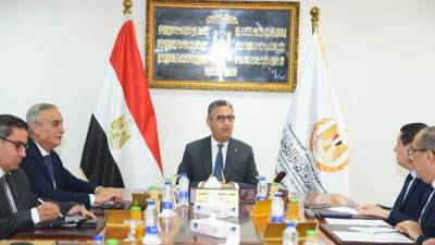 وزير التموين يترأس غرفة عمليات متابعة تنفيذ مبادرة خفض أسعار السلع