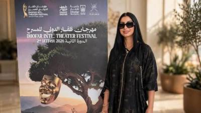 كلوديا حنا سعيدة بتكريم أحمد حلمي وشريف منير وياسر جلال في مهرجان ظفار الدولي