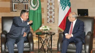 رئيس الحكومة اللبنانية يستقبل الأمين العام لجامعة الدول العربية في بيروت