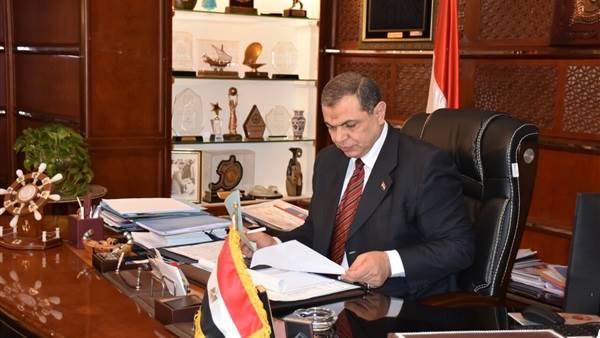 محرر السوق العربية يتحدث مع المواطنين