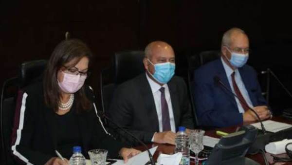 وزيرا النقل و التخطيط والتنمية الاقتصادية