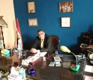 أنا وصاحب وثيقة مصر